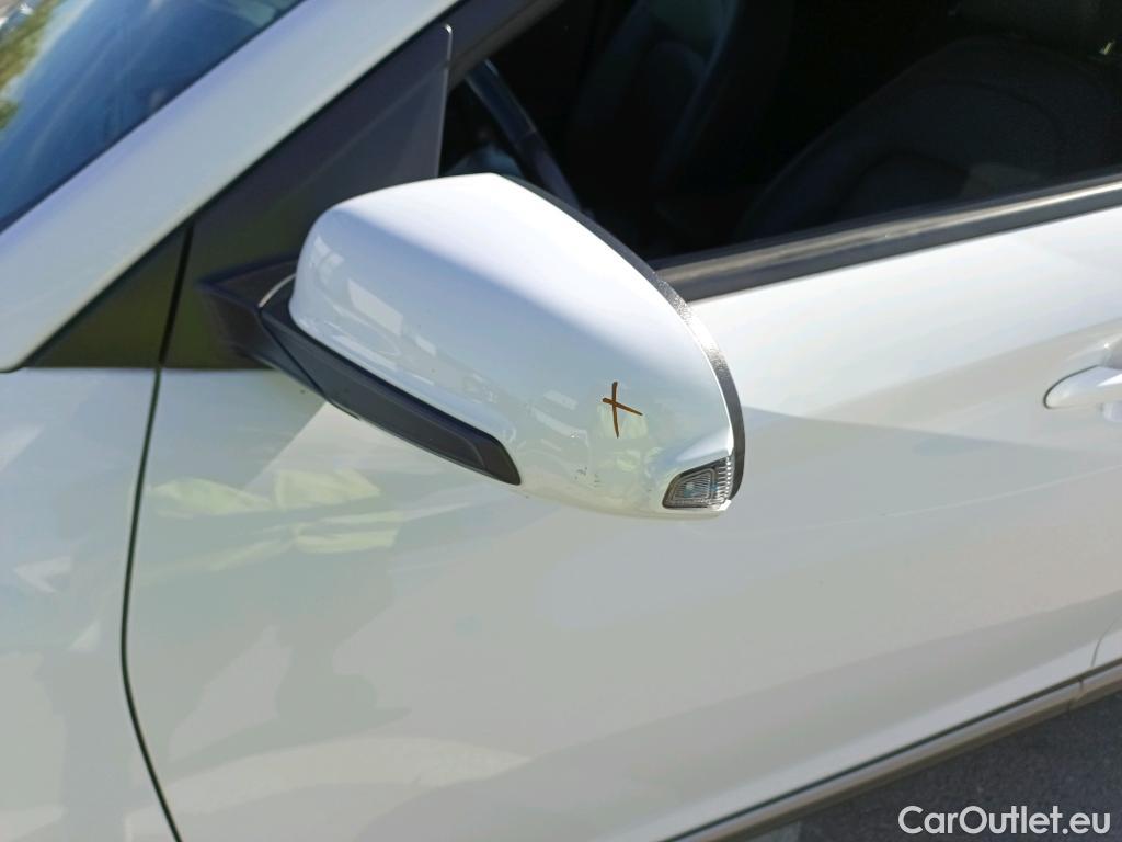  Hyundai  Konna HYUNDAI Kona / 2020 / 5P / todoterreno 1.6 GDI HEV Style Sky DCT #26