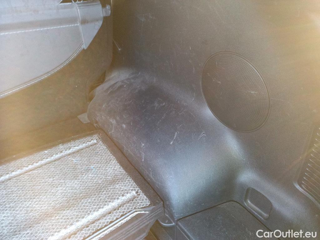  KIA  Sportage KIA  / 2018 / 5P / todoterreno 1.6 MHEV Concept 85kW (115CV) 4x2 #19