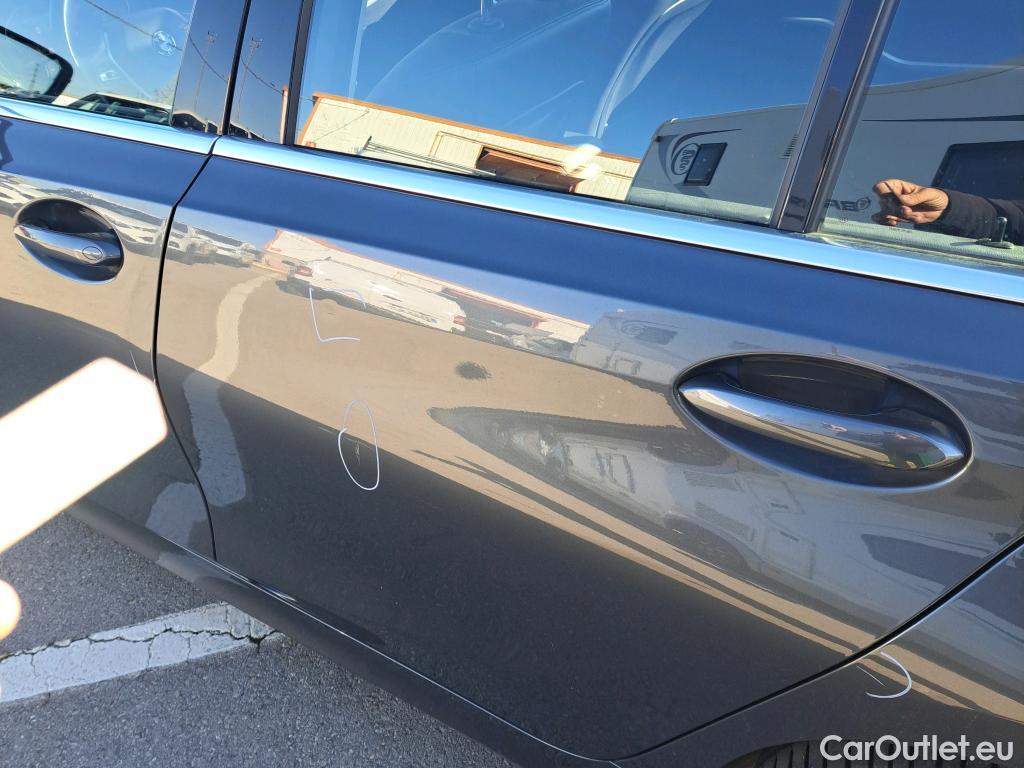  Bmw  Serie 3 BMW  / 2018 / 4P / sedán 318d #1