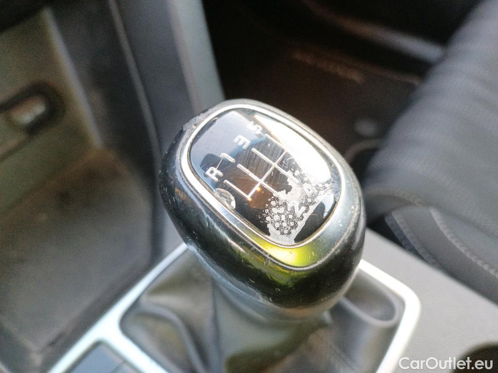  KIA  Sportage KIA  / 2018 / 5P / todoterreno 1.6 MHEV Concept 85kW (115CV) 4x2 #32