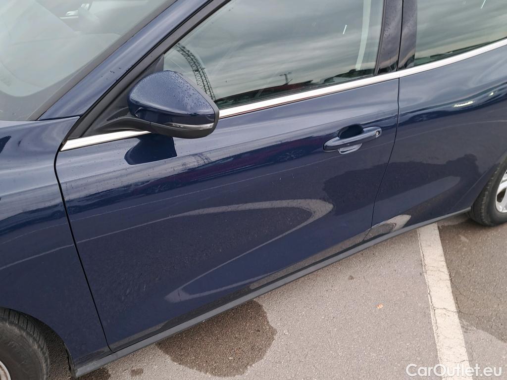  Ford  Focus FORD  / 2018 / 5P / berlina con portón 1.5 Ecoblue 70kW Trend+ #7