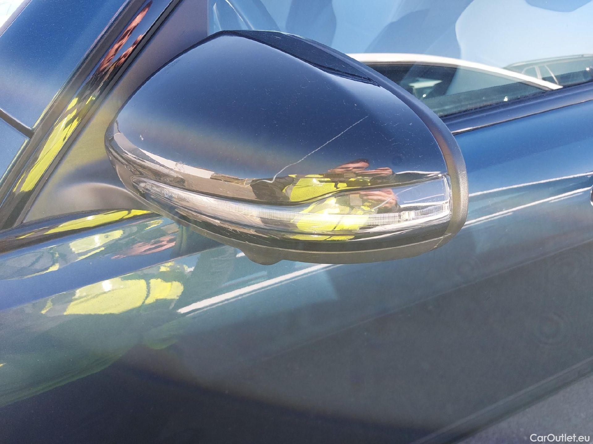  Mercedes  GLB MERCEDES-BENZ  / 2019 / 5P / todoterreno 2.0  200 D DCT 110KW (150CV) (AC) #18