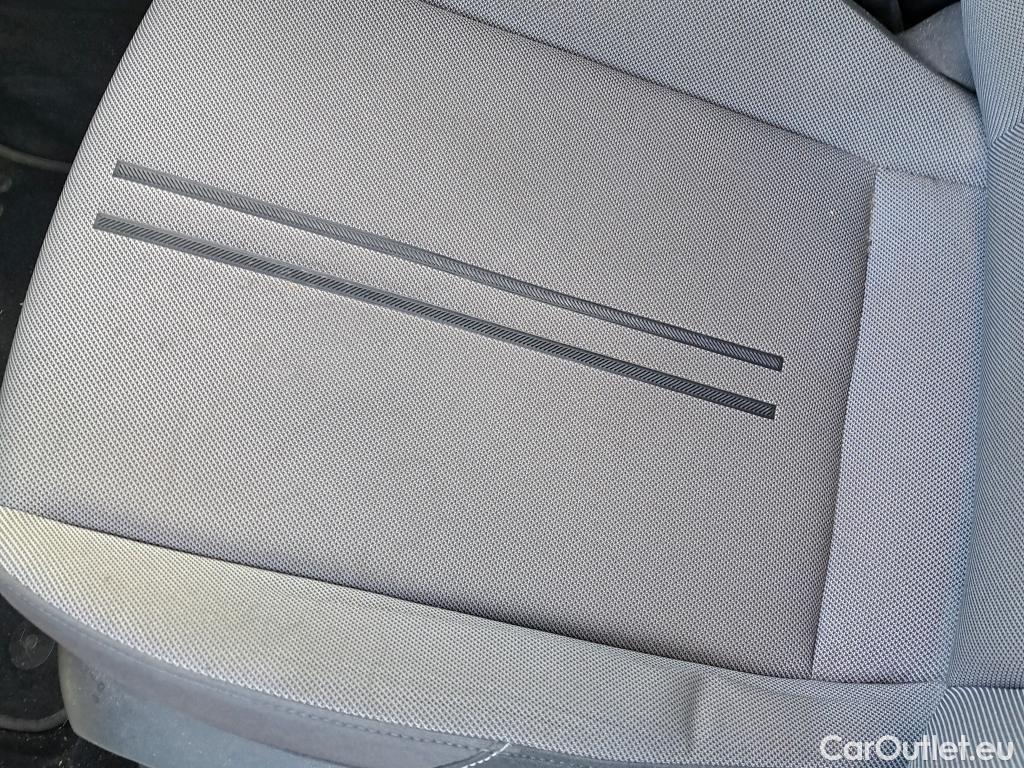  Land Rover  Discovery SEAT Nuevo León / 2020 / 5P / berlina con portón 2.0 TDI 110kW DSG-7 Style Go(SP) #6