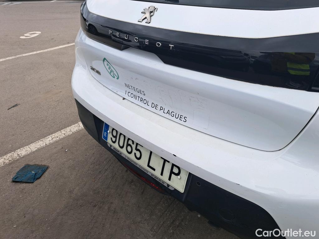  Peugeot  208 PEUGEOT  / 2019 / 5P / berlina con portón PureTech 73kW (100CV) Active Pack #16