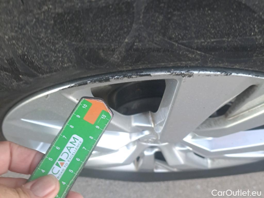  Peugeot  3008 PEUGEOT  / 2020 / 5P / todoterreno 1.5 BlueHDi 96kW (130CV) S&S Active Pack (AC3) #7