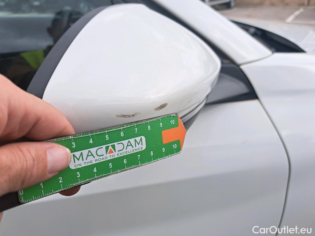  Peugeot  208 PEUGEOT  / 2019 / 5P / berlina con portón PureTech 73kW (100CV) Active Pack #49