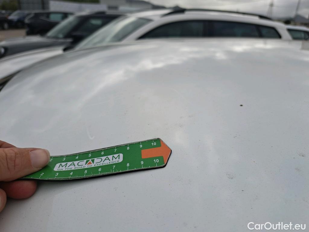  Peugeot  208 PEUGEOT  / 2019 / 5P / berlina con portón PureTech 73kW (100CV) Active Pack #6