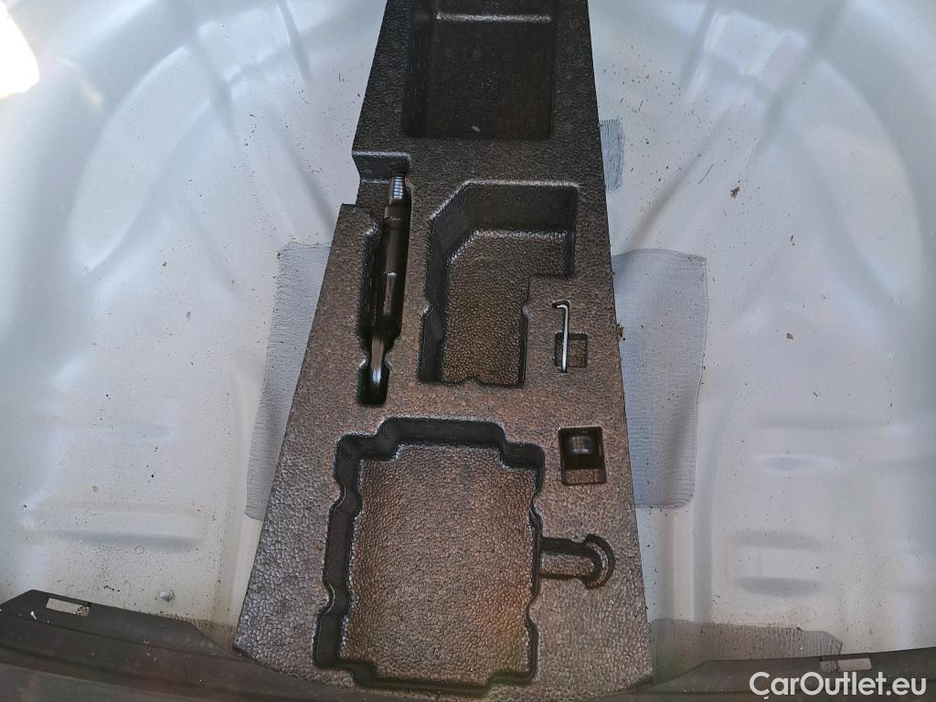  Land Rover  Discovery SEAT Nuevo León / 2020 / 5P / berlina con portón 2.0 TDI 110kW DSG-7 Style Go(SP) #1