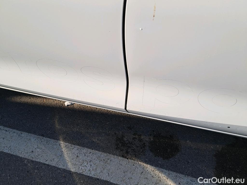  Land Rover  Discovery SEAT Nuevo León / 2020 / 5P / berlina con portón 2.0 TDI 110kW DSG-7 Style Go(SP) #4