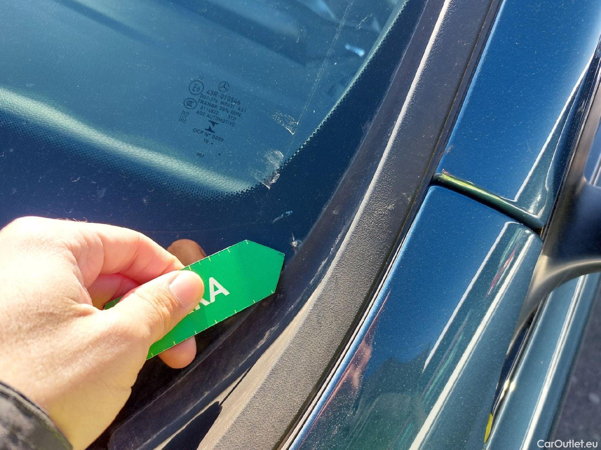  Mercedes  GLB MERCEDES-BENZ  / 2019 / 5P / todoterreno 2.0  200 D DCT 110KW (150CV) (AC) #3