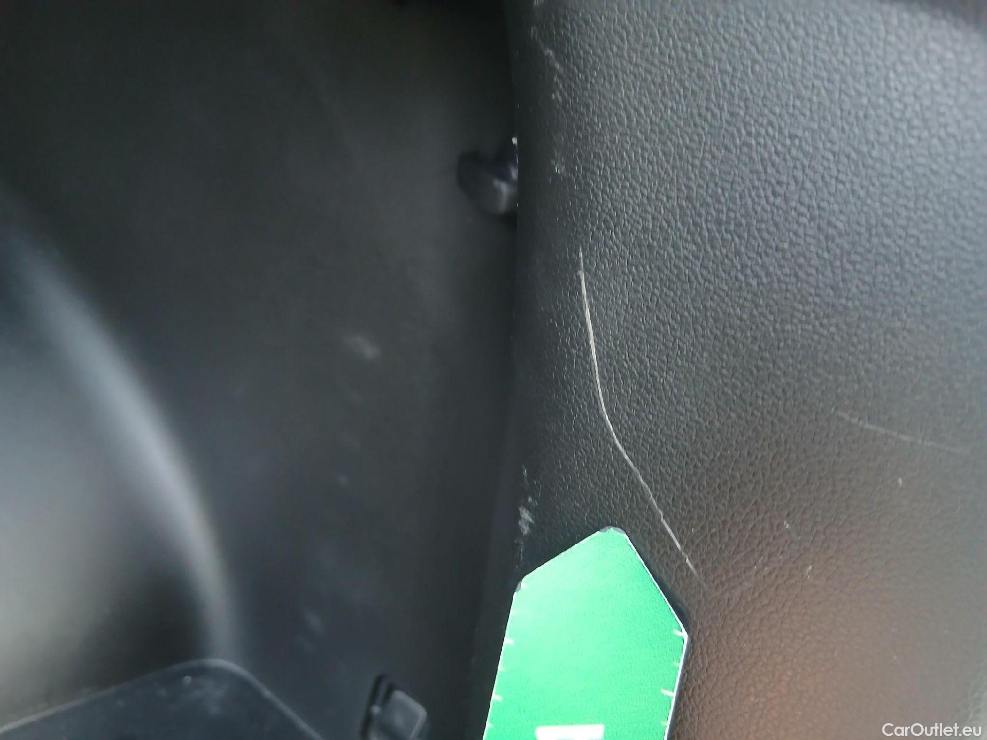  Hyundai  Tucson HYUNDAI  / 2020 / 5P / todoterreno 1.6 TGDI 169kW HEV Maxx Auto S/Cable Re. #38