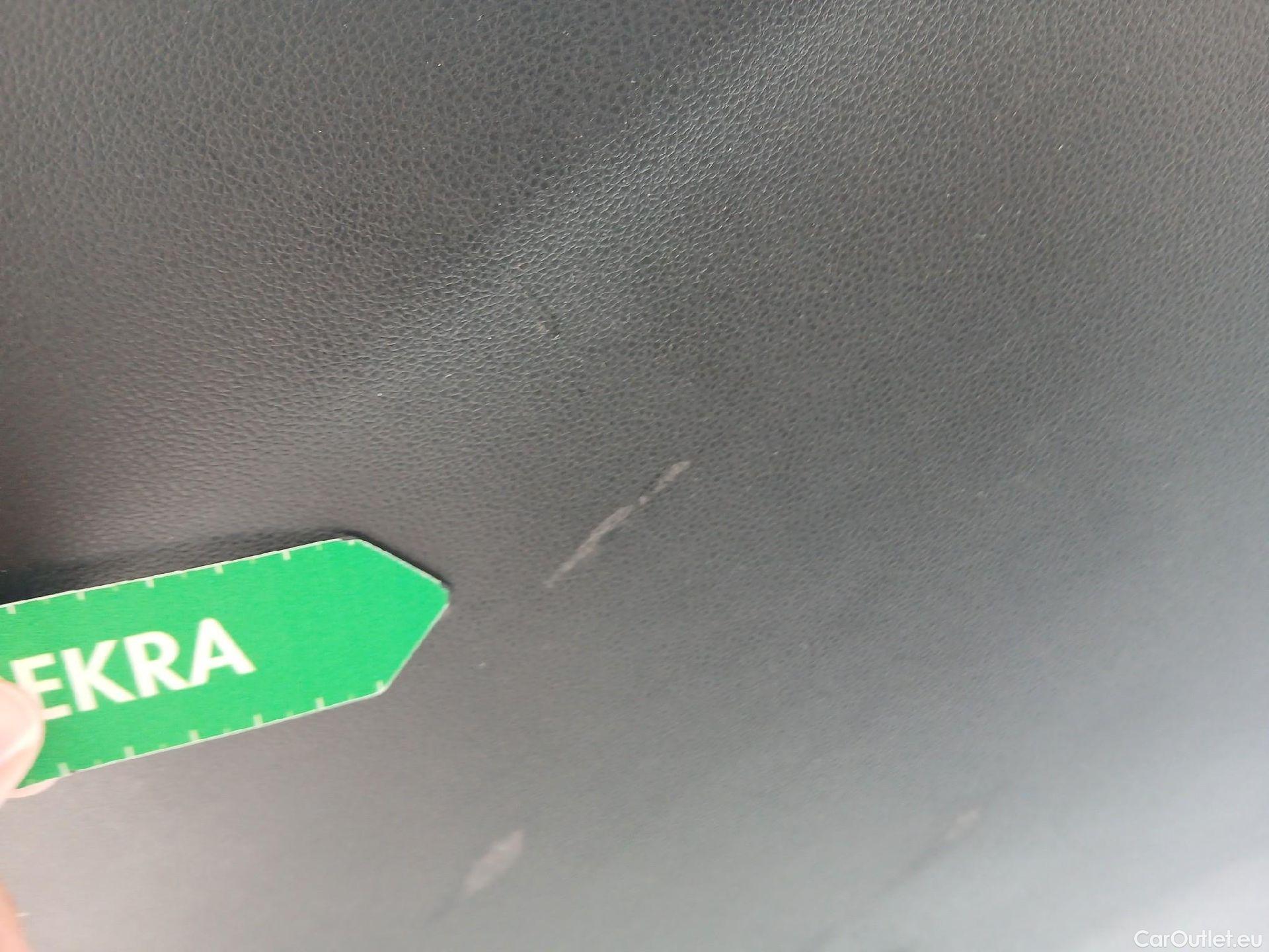  Hyundai  Tucson HYUNDAI  / 2020 / 5P / todoterreno 1.6 TGDI 169kW HEV Maxx Auto S/Cable Re. #36