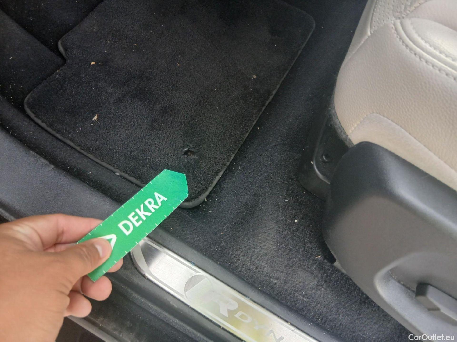  Jaguar  E-PACE JAGUAR  / 2017 / 5P / todoterreno 2.0D 110kW R-Dynamic #3