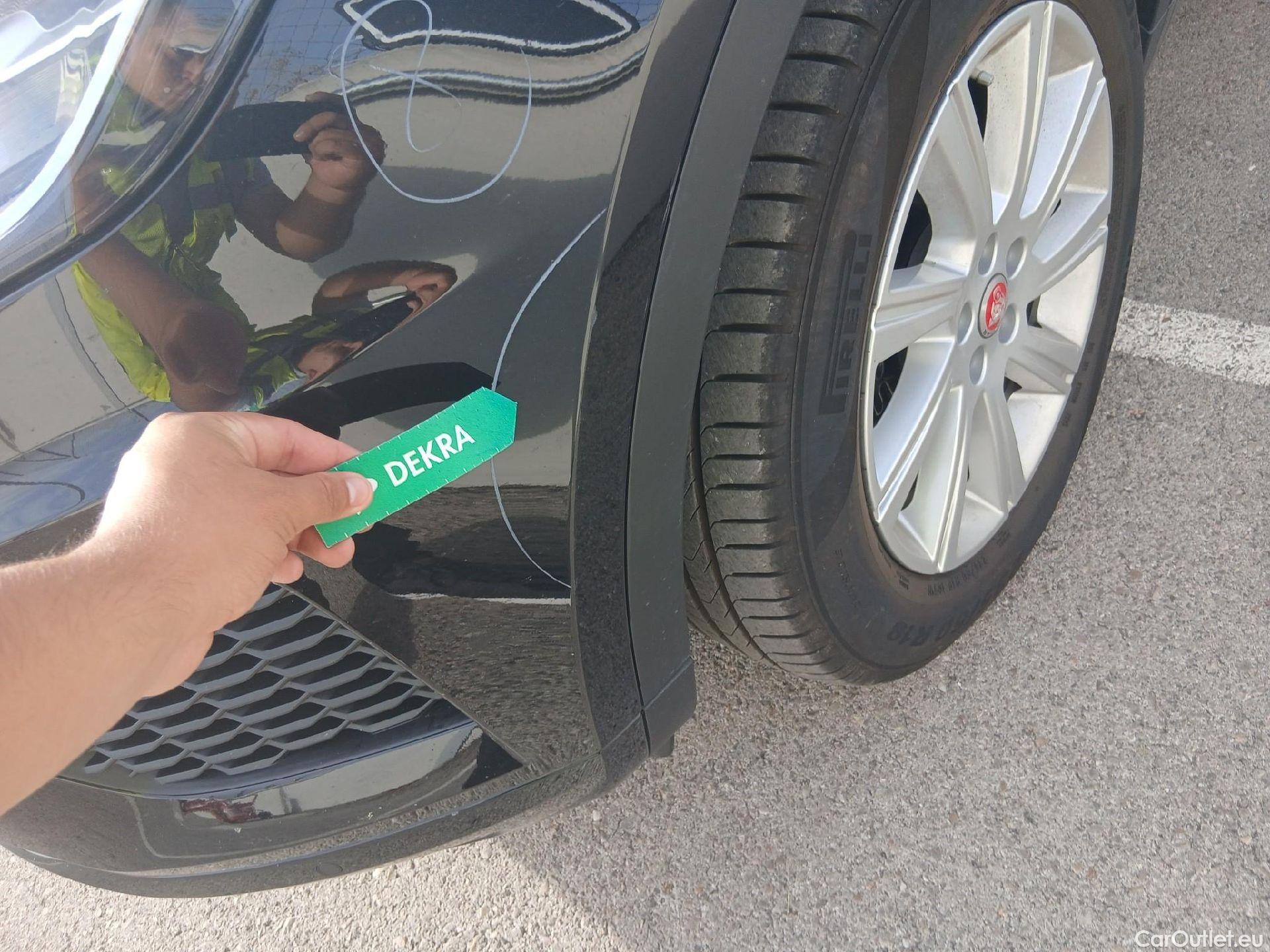  Jaguar  E-PACE JAGUAR  / 2017 / 5P / todoterreno 2.0D 110kW R-Dynamic #4