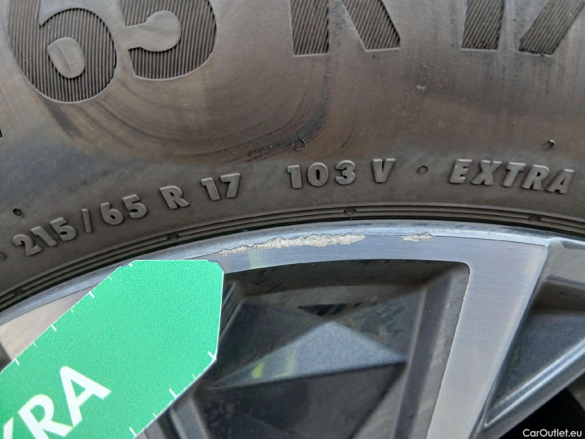  Hyundai  Tucson HYUNDAI  / 2020 / 5P / todoterreno 1.6 TGDI 169kW HEV Maxx Auto S/Cable Re. #14