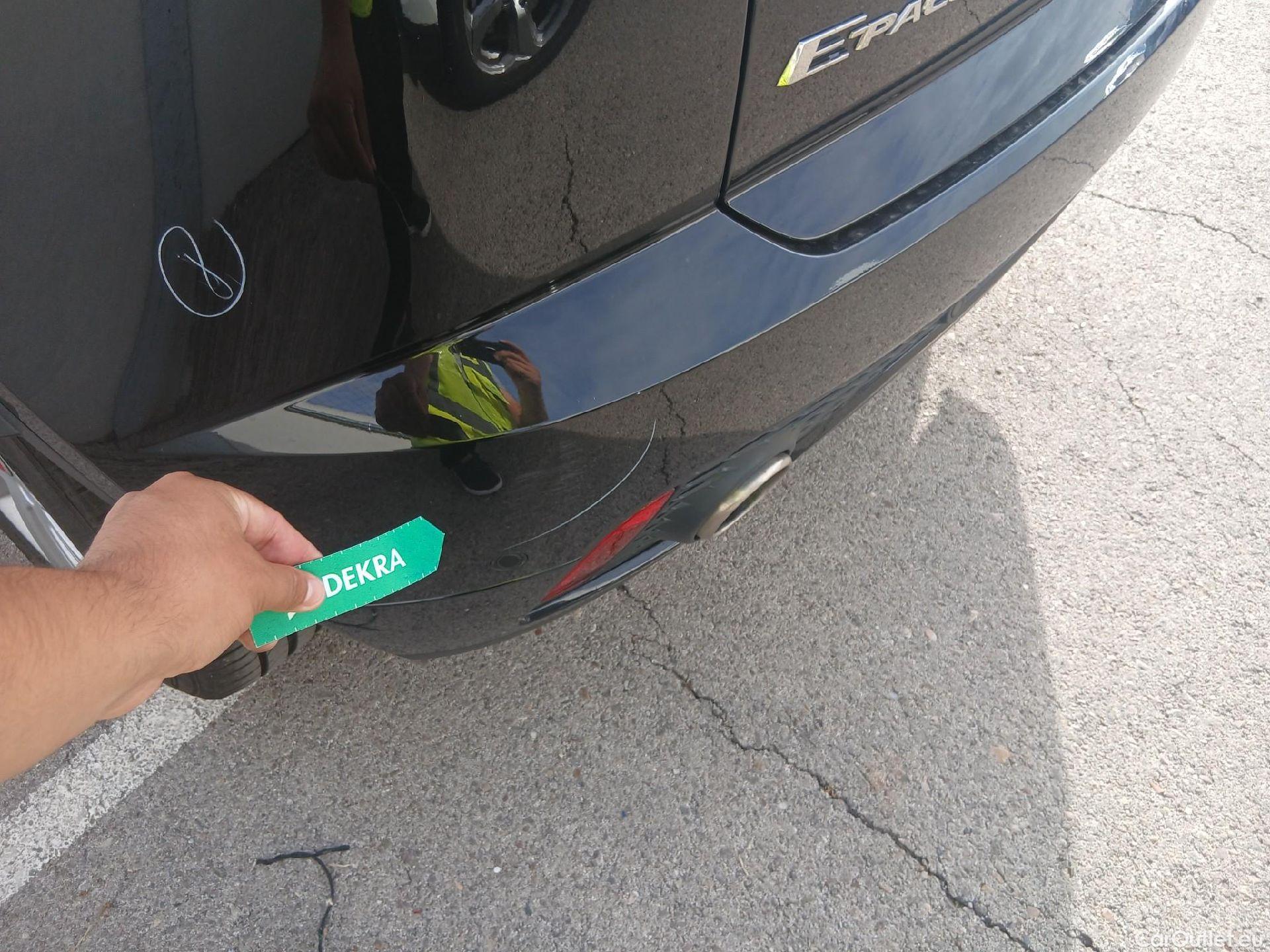  Jaguar  E-PACE JAGUAR  / 2017 / 5P / todoterreno 2.0D 110kW R-Dynamic #14