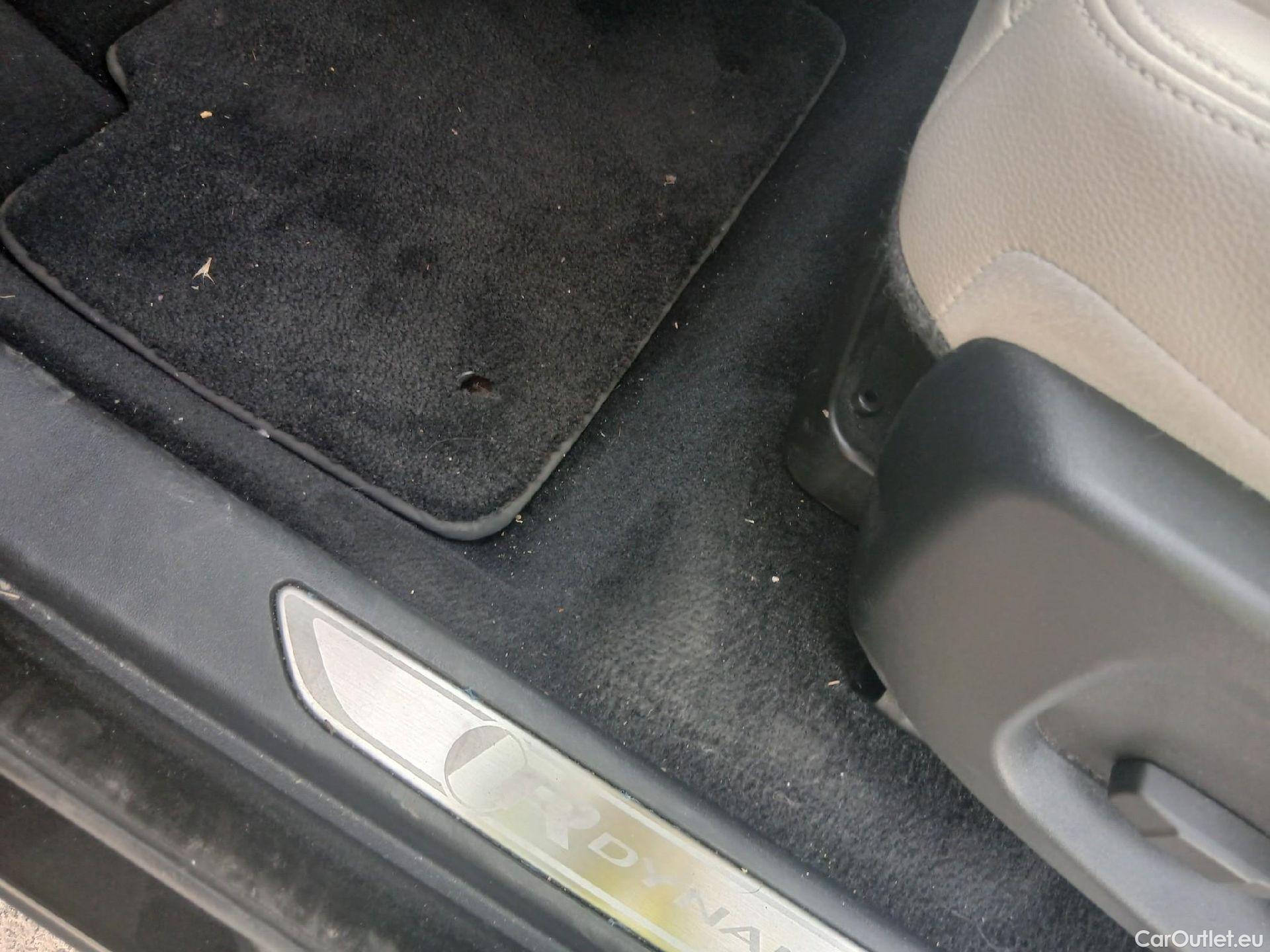  Jaguar  E-PACE JAGUAR  / 2017 / 5P / todoterreno 2.0D 110kW R-Dynamic #2