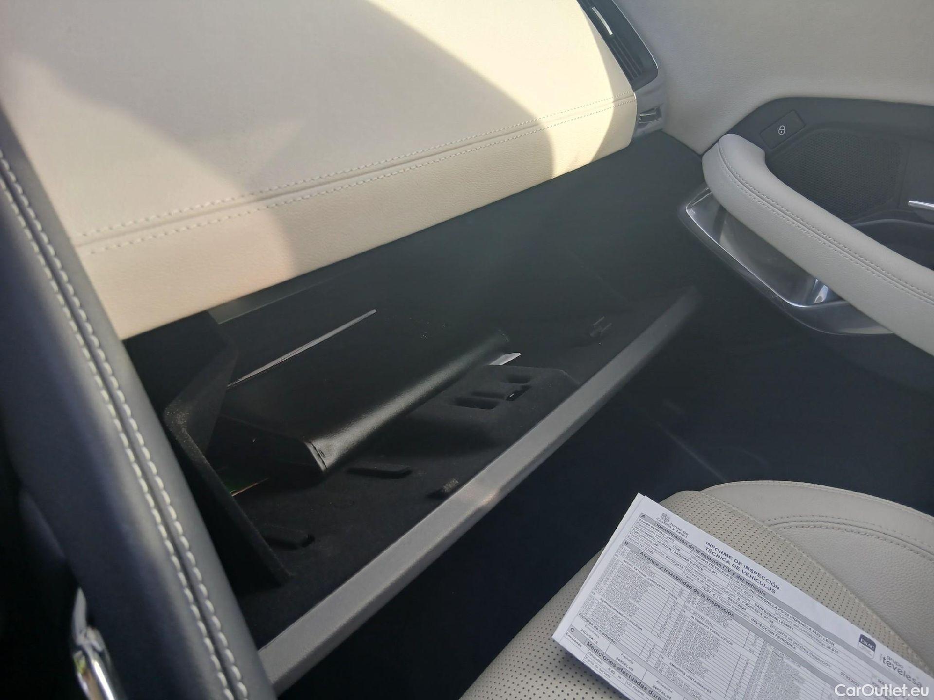  Jaguar  E-PACE JAGUAR  / 2017 / 5P / todoterreno 2.0D 110kW R-Dynamic #1