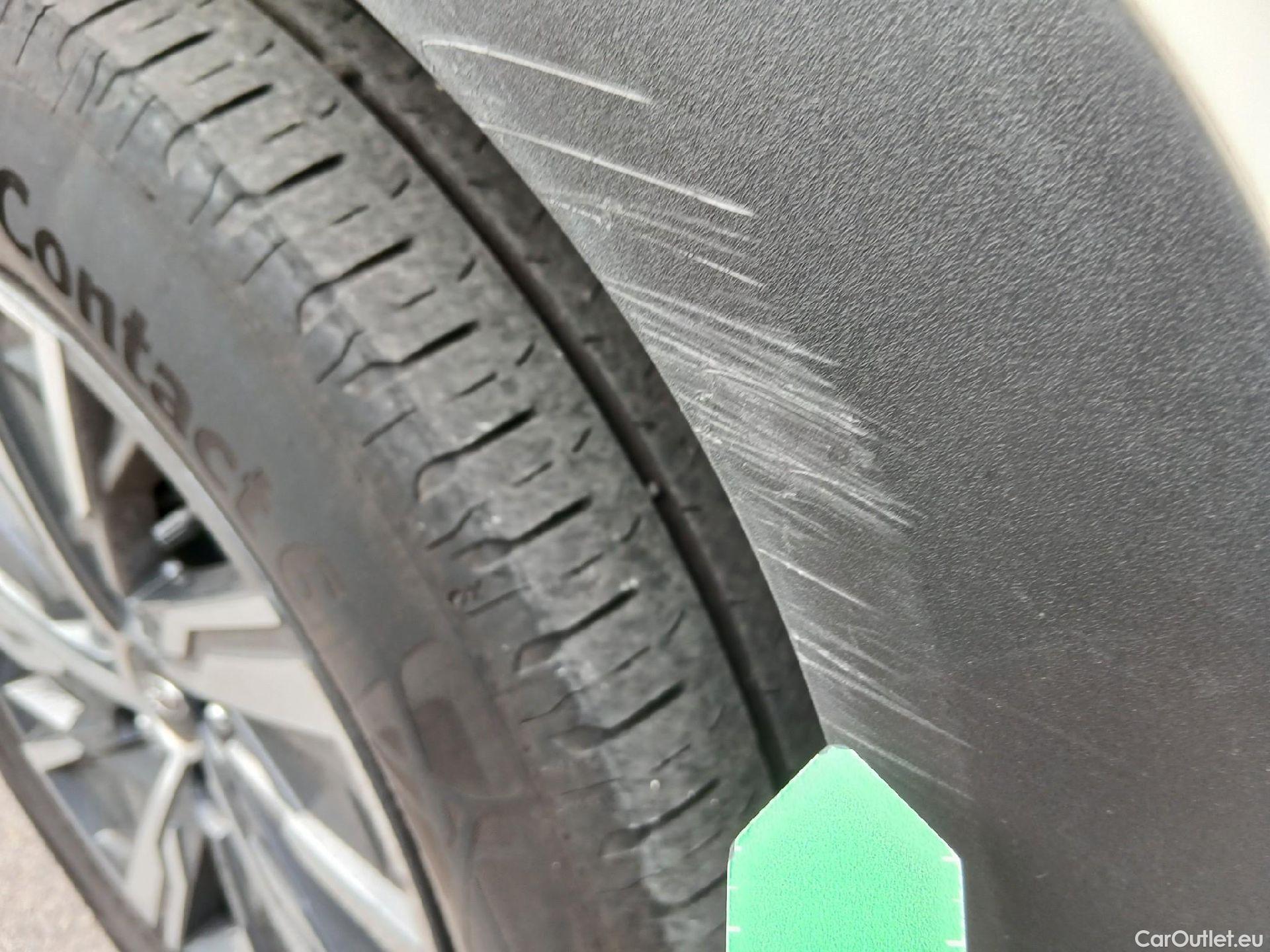  Hyundai  Tucson HYUNDAI  / 2020 / 5P / todoterreno 1.6 TGDI 169kW HEV Maxx Auto S/Cable Re. #28