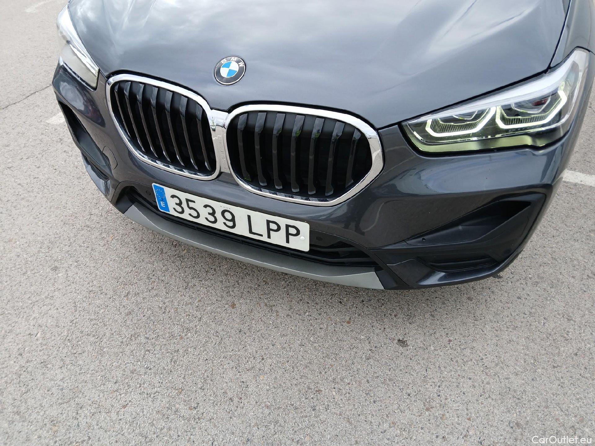  Bmw  X1 BMW  sDrive18i (CX2) #1