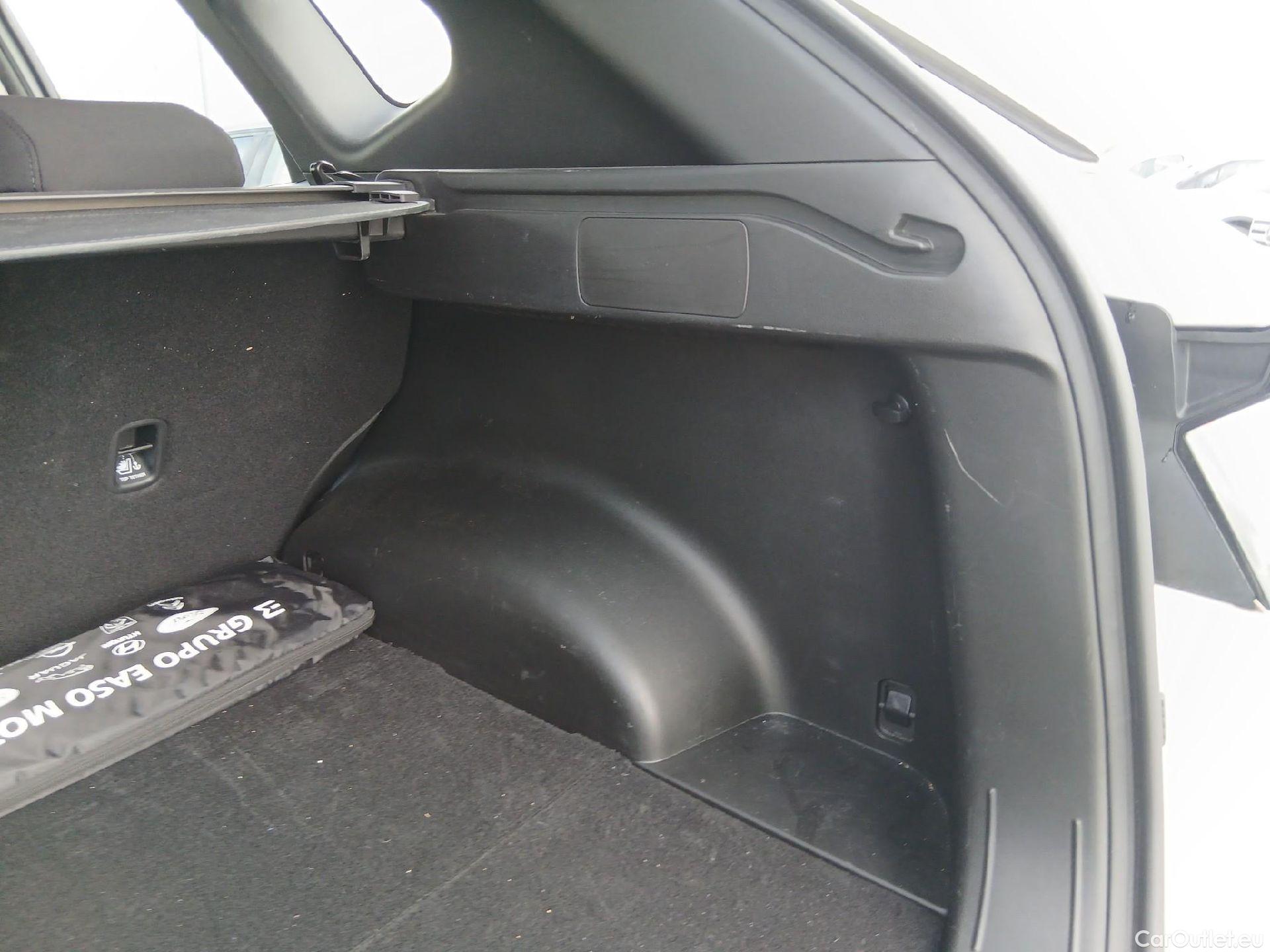  Hyundai  Tucson HYUNDAI  / 2020 / 5P / todoterreno 1.6 TGDI 169kW HEV Maxx Auto S/Cable Re. #37