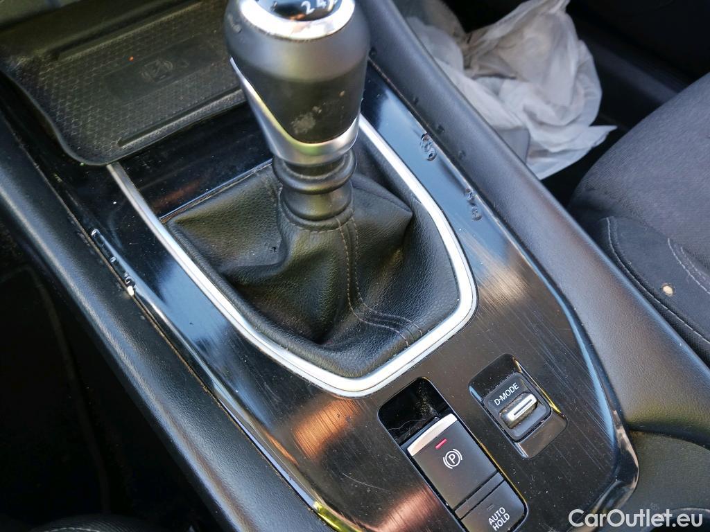  Nissan  Qashqai NISSAN  / 2021 / 5P / todoterreno DIG-T 103kW mHEV 4x2 Premiere Edition(SL) #10