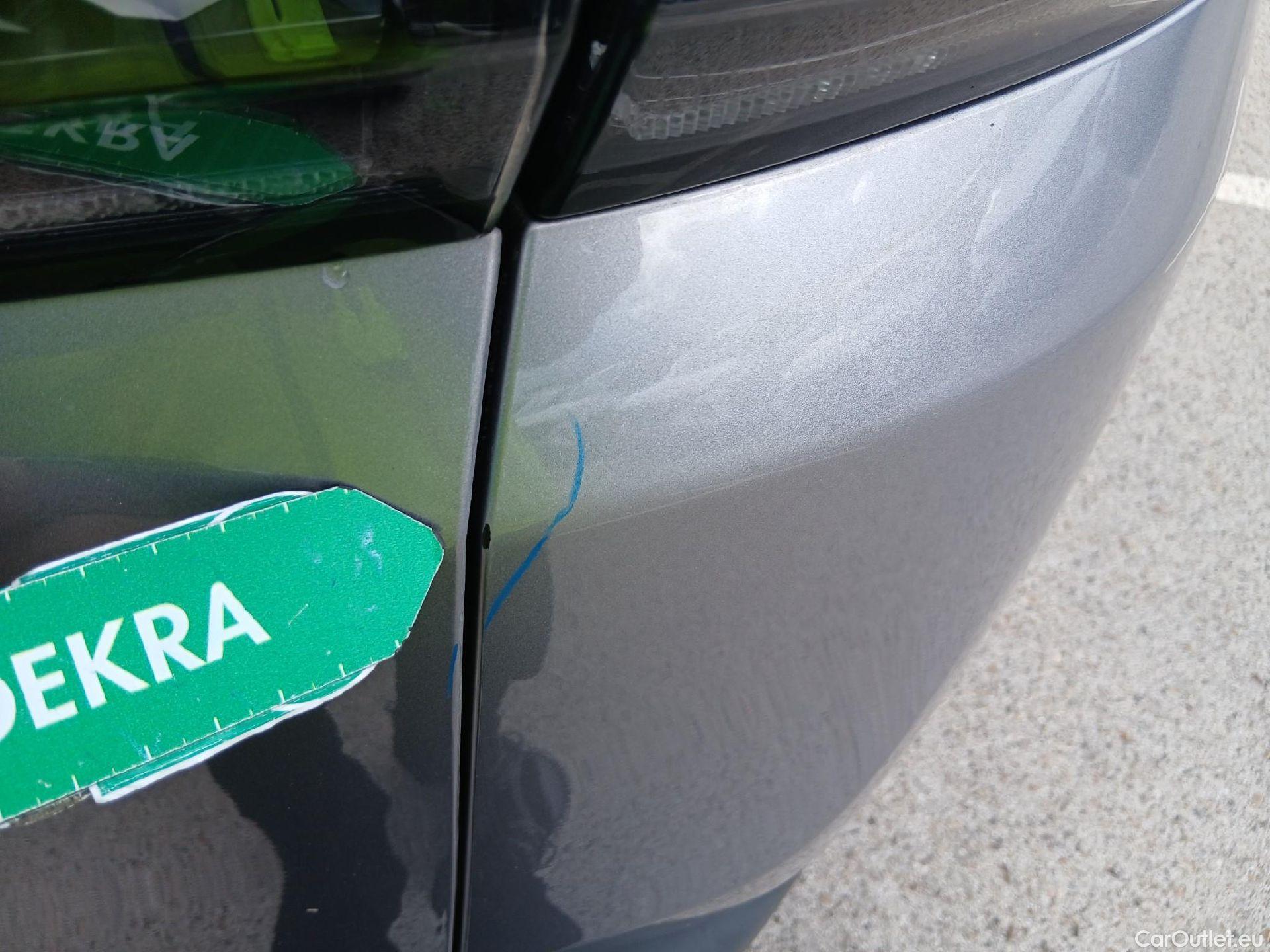  Peugeot  3008 PEUGEOT  / 2020 / 5P / todoterreno 1.5 BlueHDi 96kW (130CV) S&S Allure EAT8 #22