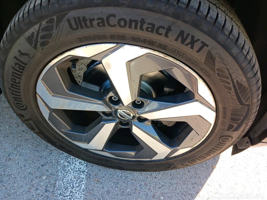  Nissan  Qashqai NISSAN  / 2021 / 5P / todoterreno DIG-T 103kW mHEV 4x2 Premiere Edition(SL) #42