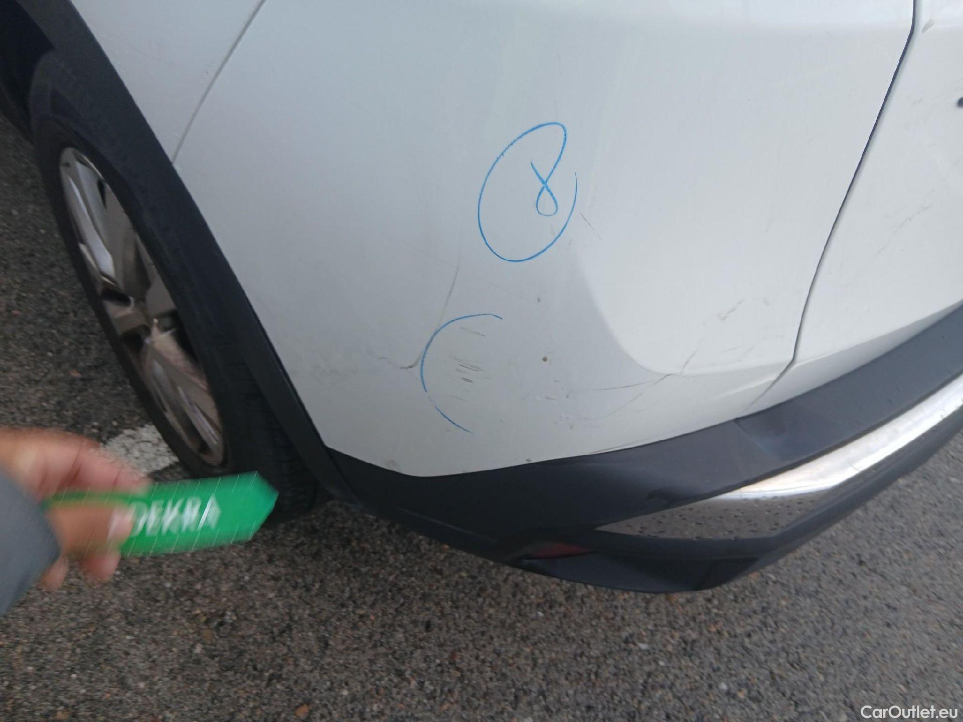  Peugeot  3008 PEUGEOT  / 2016 / 5P / todoterreno 1.2 PURETECH 96KW (130CV) ACTIVE S&S #25