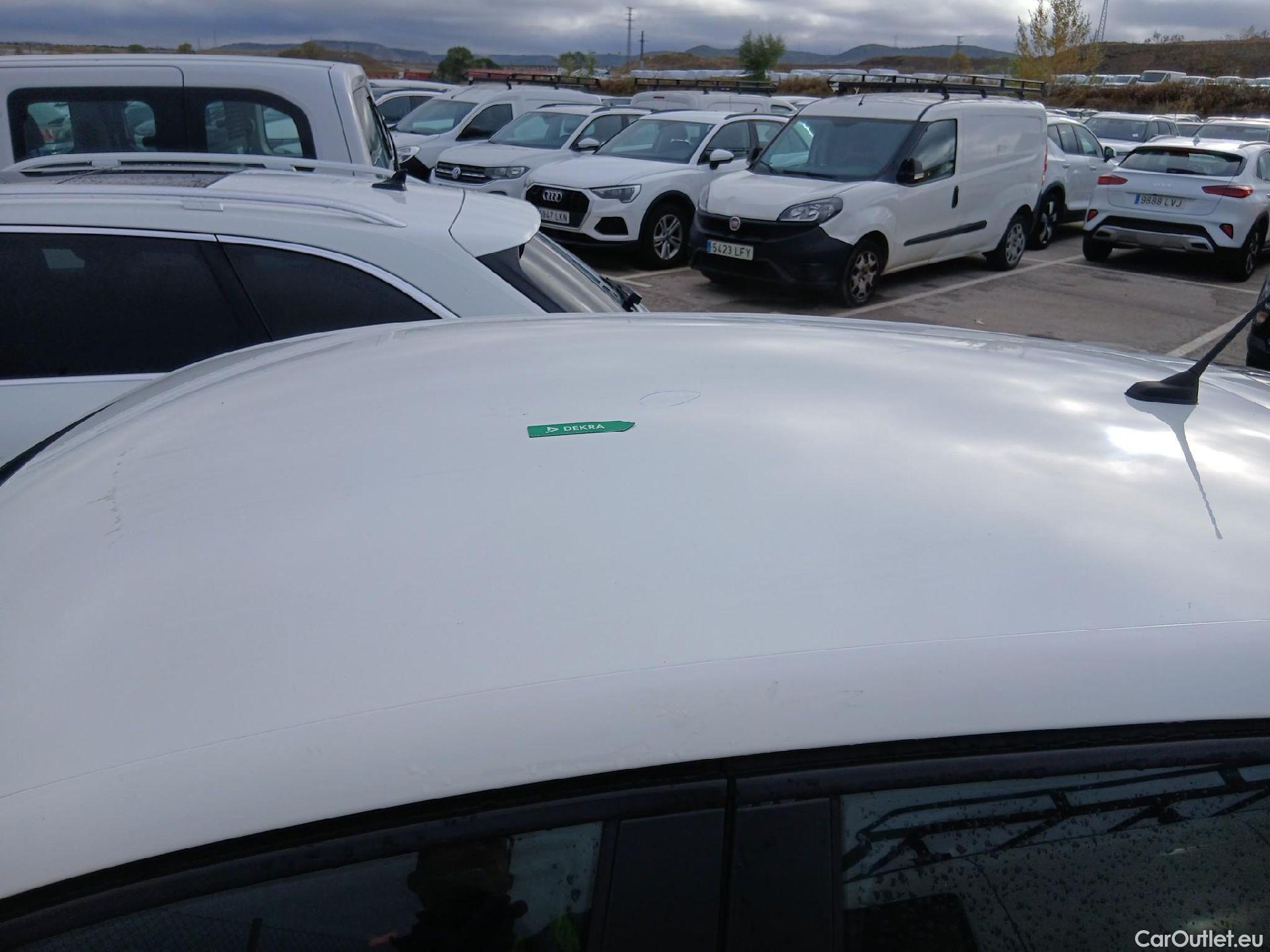  Peugeot  208 PEUGEOT  / 2019 / 5P / berlina con portón BlueHDi 73kW (100CV) Active Pack (AC) #11