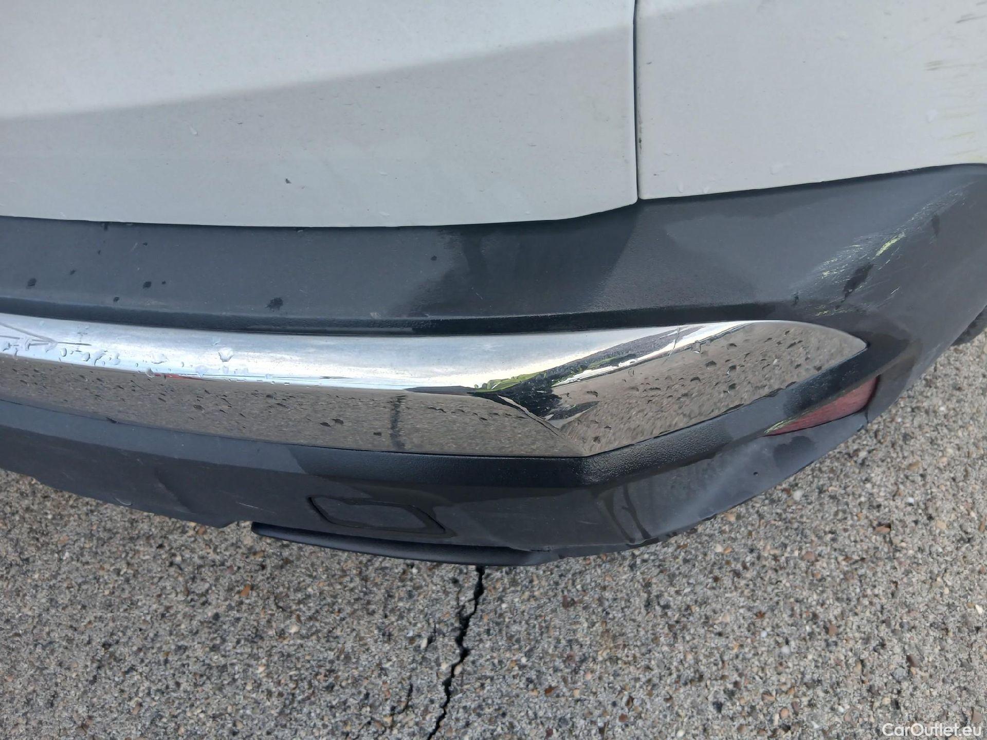  Peugeot  3008 PEUGEOT  / 2016 / 5P / todoterreno 1.2 PURETECH 96KW (130CV) ACTIVE S&S #33