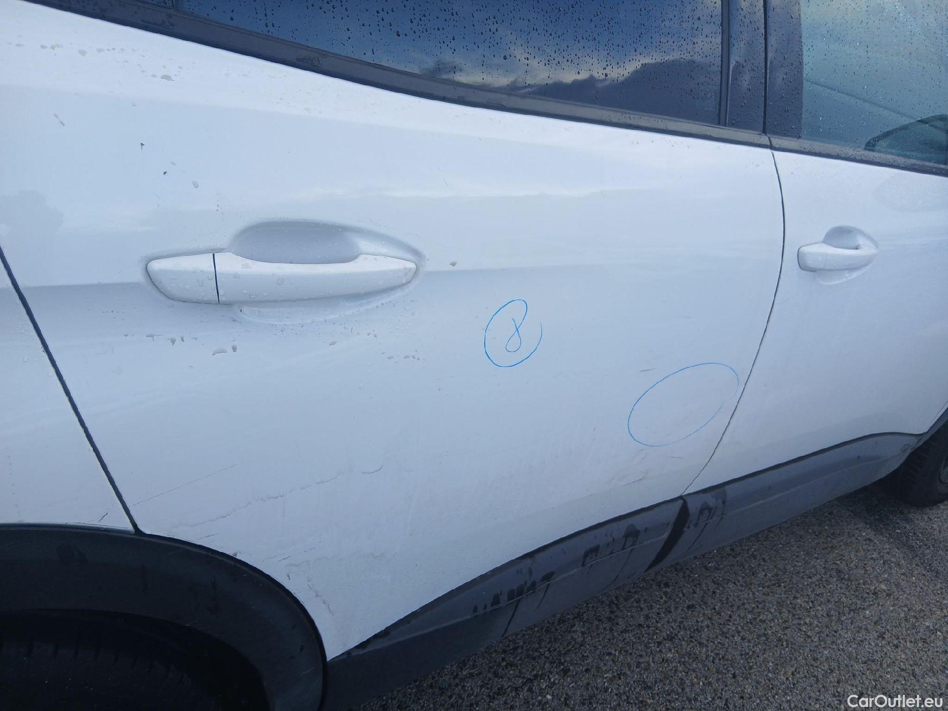  Peugeot  3008 PEUGEOT  / 2016 / 5P / todoterreno 1.2 PURETECH 96KW (130CV) ACTIVE S&S #36