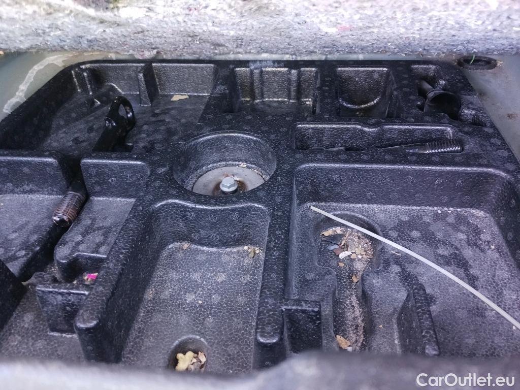  Nissan  Qashqai NISSAN  / 2021 / 5P / todoterreno DIG-T 103kW mHEV 4x2 Premiere Edition(SL) #15