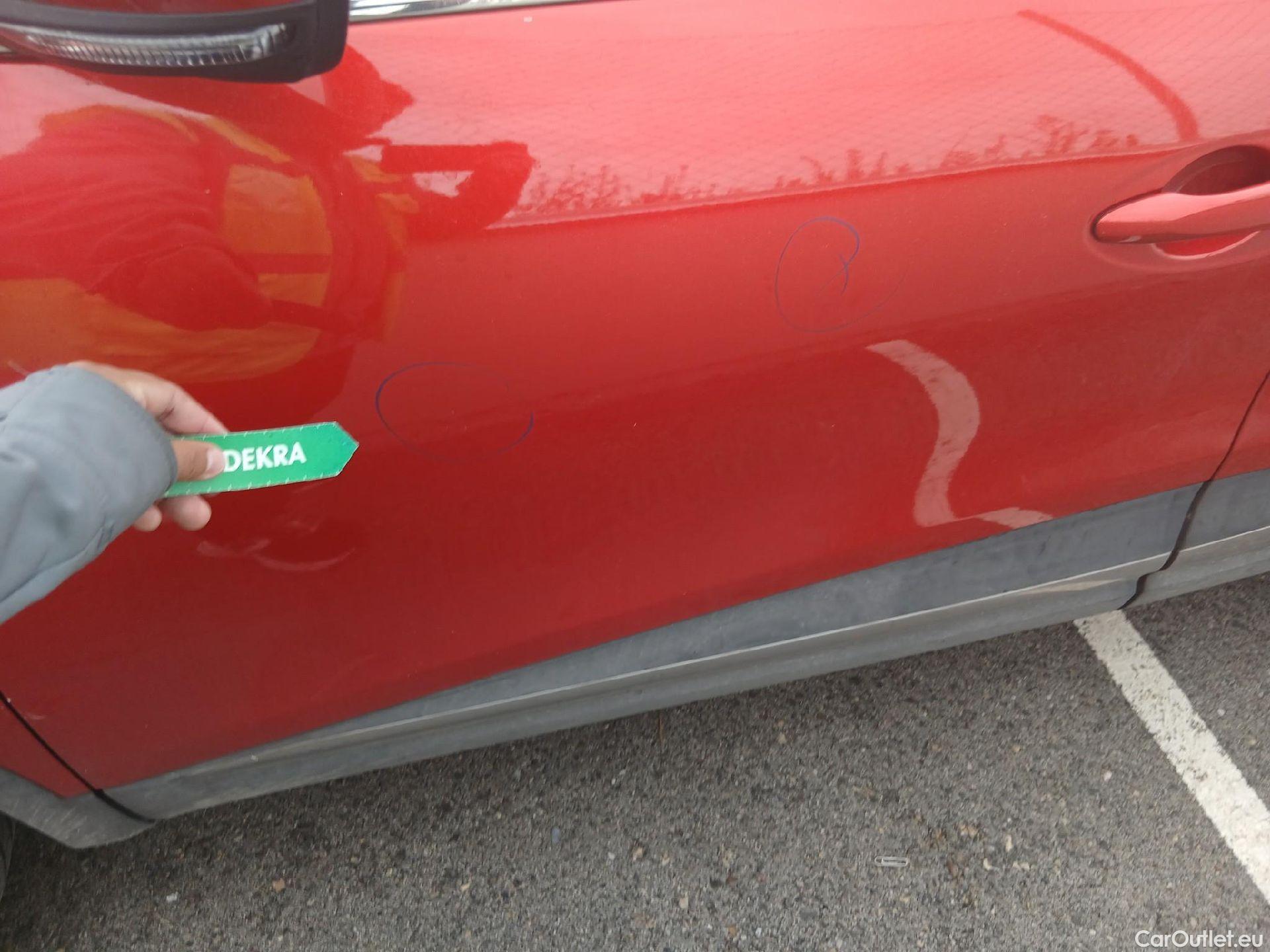  Renault  Kadjar RENAULT  / 2019 / 5P / crossover Intens Blue dCi 85kW (115CV) #16