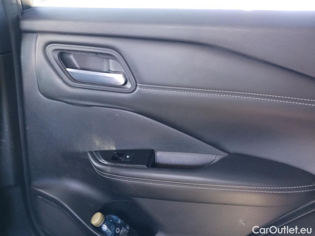  Nissan  Qashqai NISSAN  / 2021 / 5P / todoterreno DIG-T 103kW mHEV 4x2 Premiere Edition(SL) #28