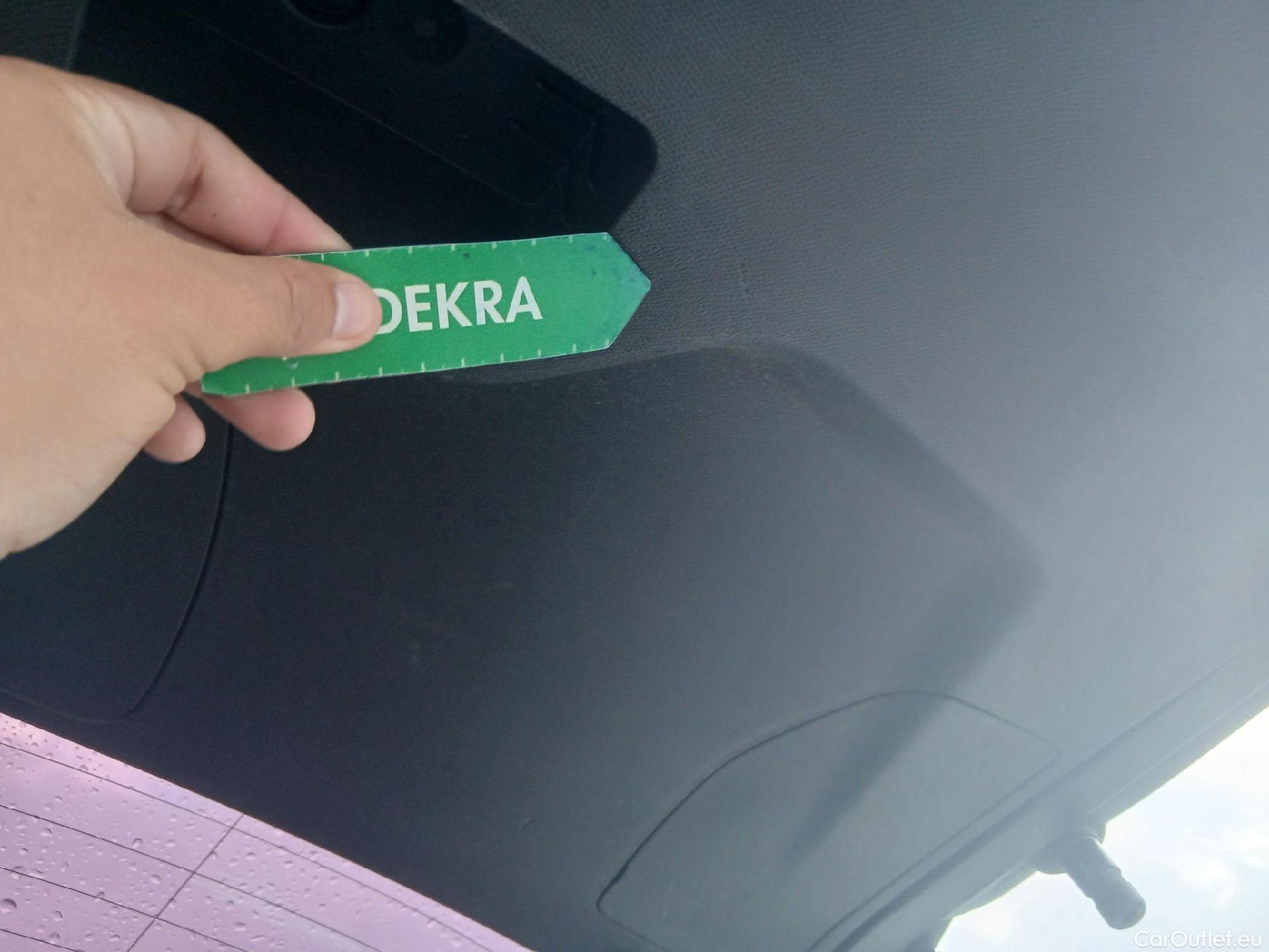  Peugeot  3008 PEUGEOT  / 2016 / 5P / todoterreno 1.2 PURETECH 96KW (130CV) ACTIVE S&S #3