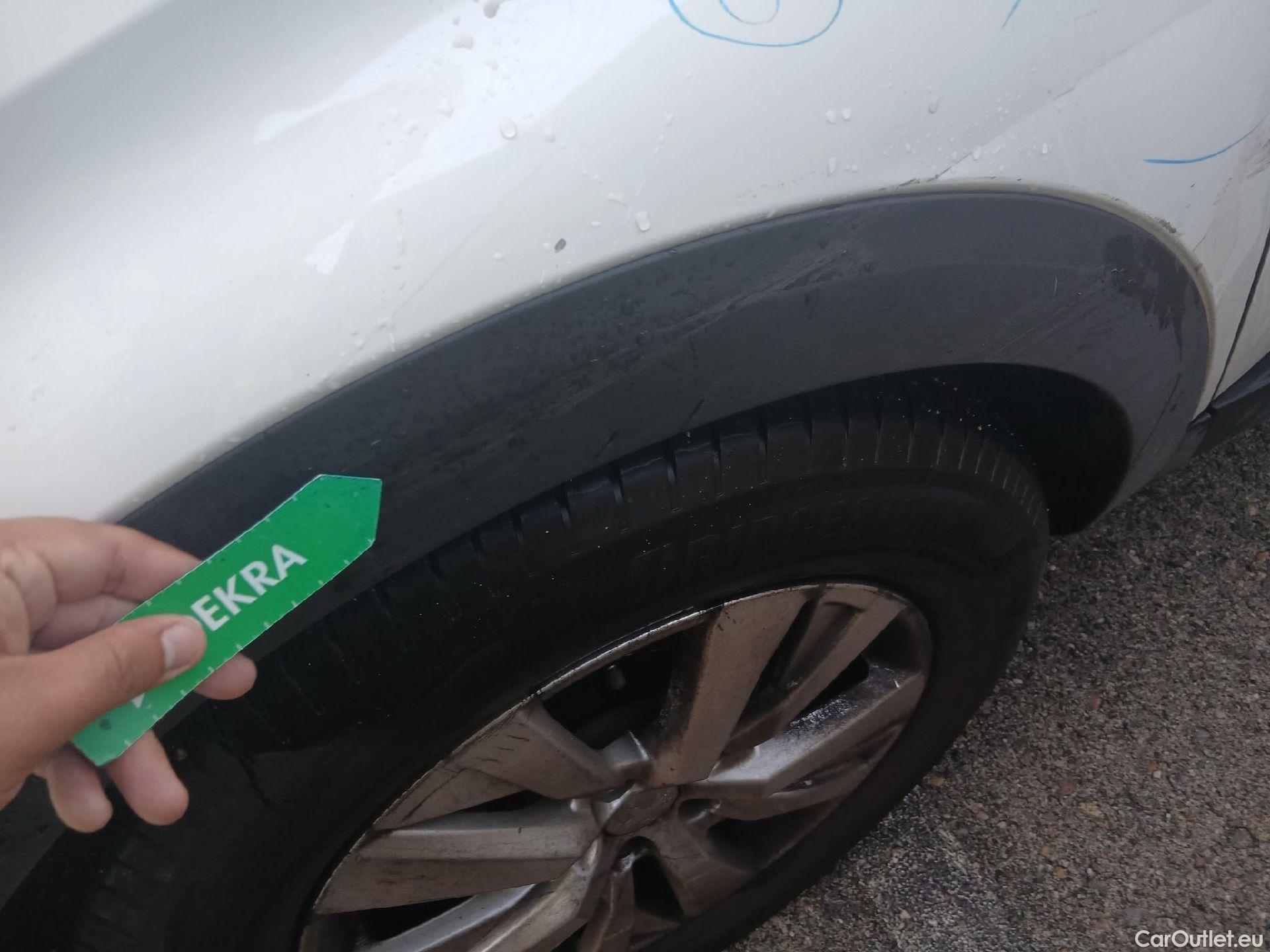  Peugeot  3008 PEUGEOT  / 2016 / 5P / todoterreno 1.2 PURETECH 96KW (130CV) ACTIVE S&S #18