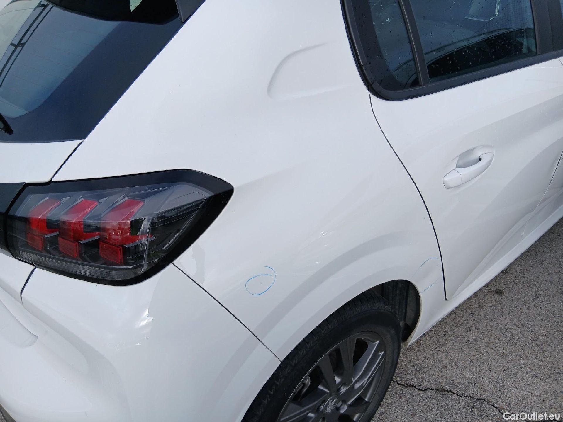  Peugeot  208 PEUGEOT  / 2019 / 5P / berlina con portón BlueHDi 73kW (100CV) Active Pack (AC) #19