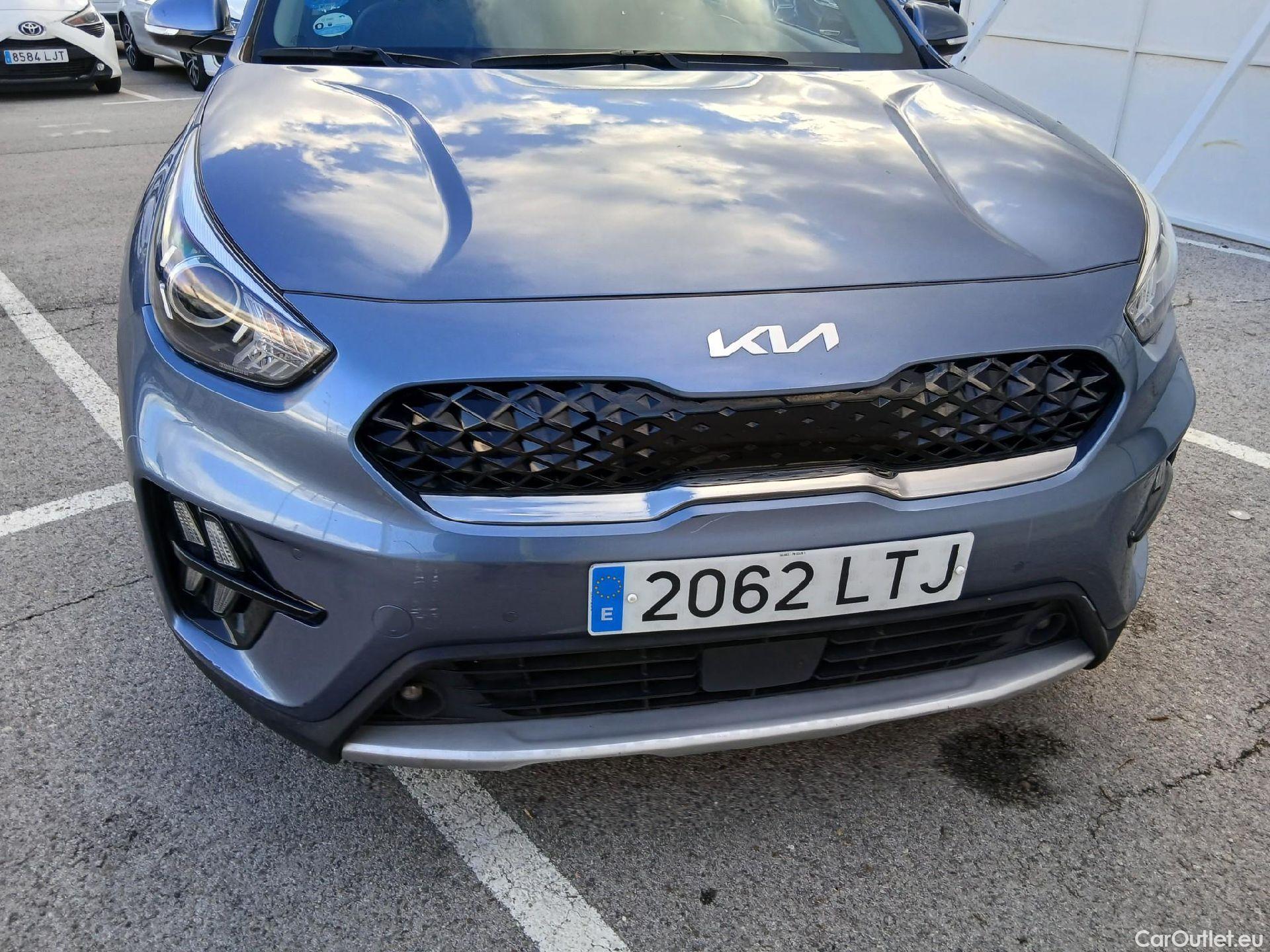  KIA  Niro KIA  / 2019 / 5P / crossover 1.6 GDi PHEV 104kW (141CV) Drive #2
