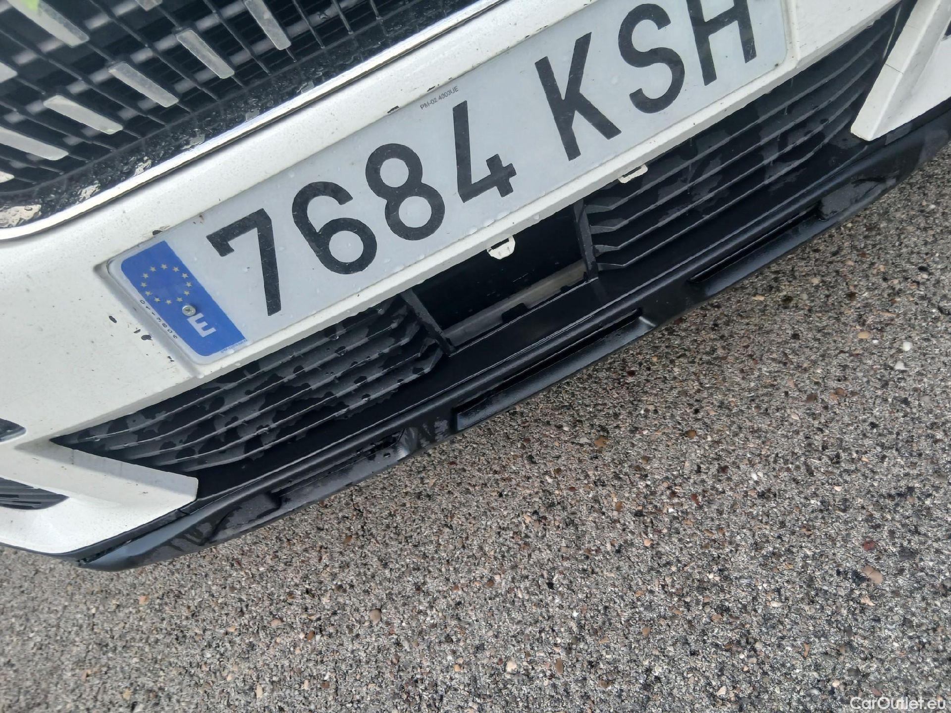  Peugeot  3008 PEUGEOT  / 2016 / 5P / todoterreno 1.2 PURETECH 96KW (130CV) ACTIVE S&S #12