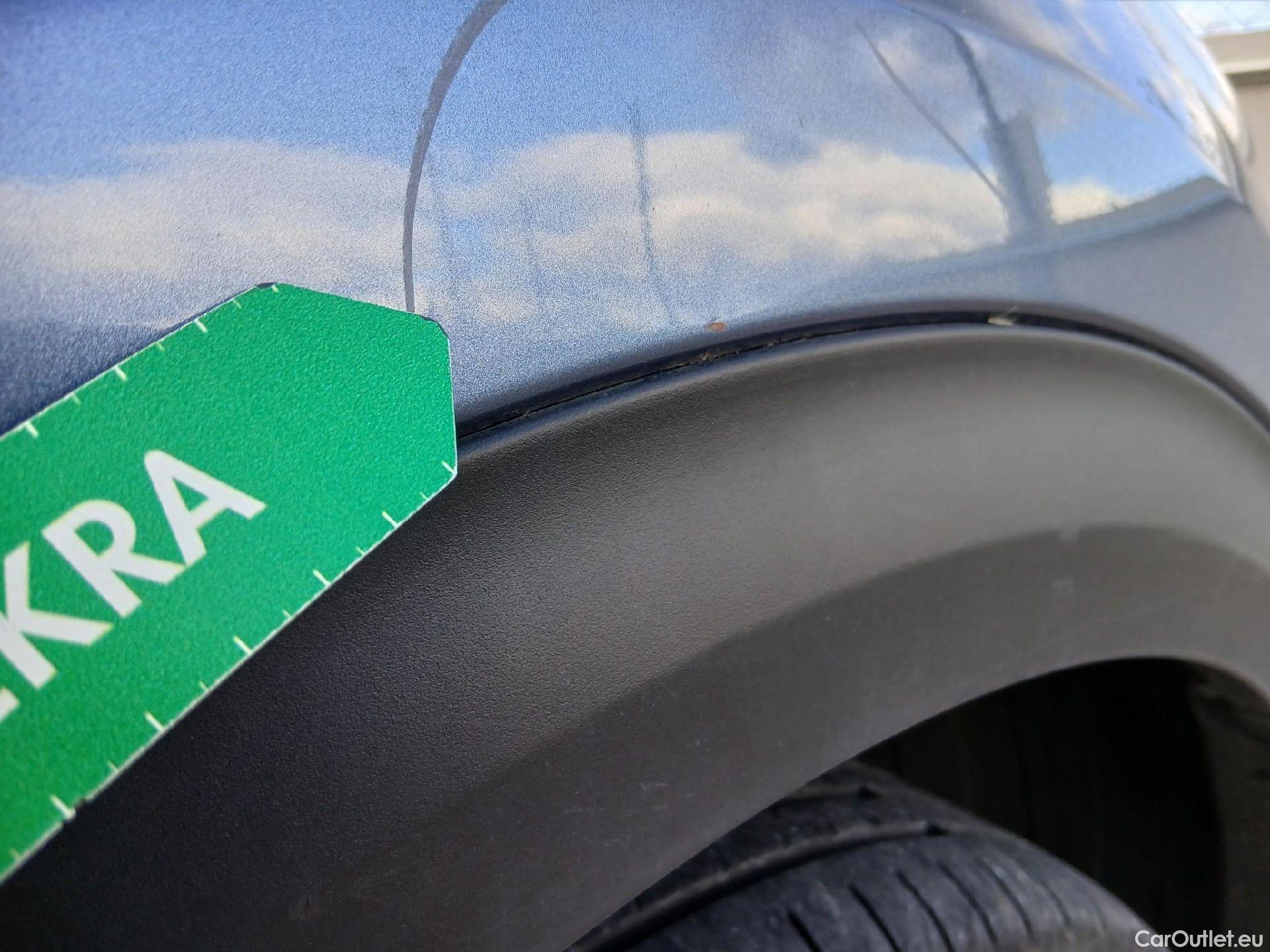  KIA  Niro KIA  / 2019 / 5P / crossover 1.6 GDi PHEV 104kW (141CV) Drive #28