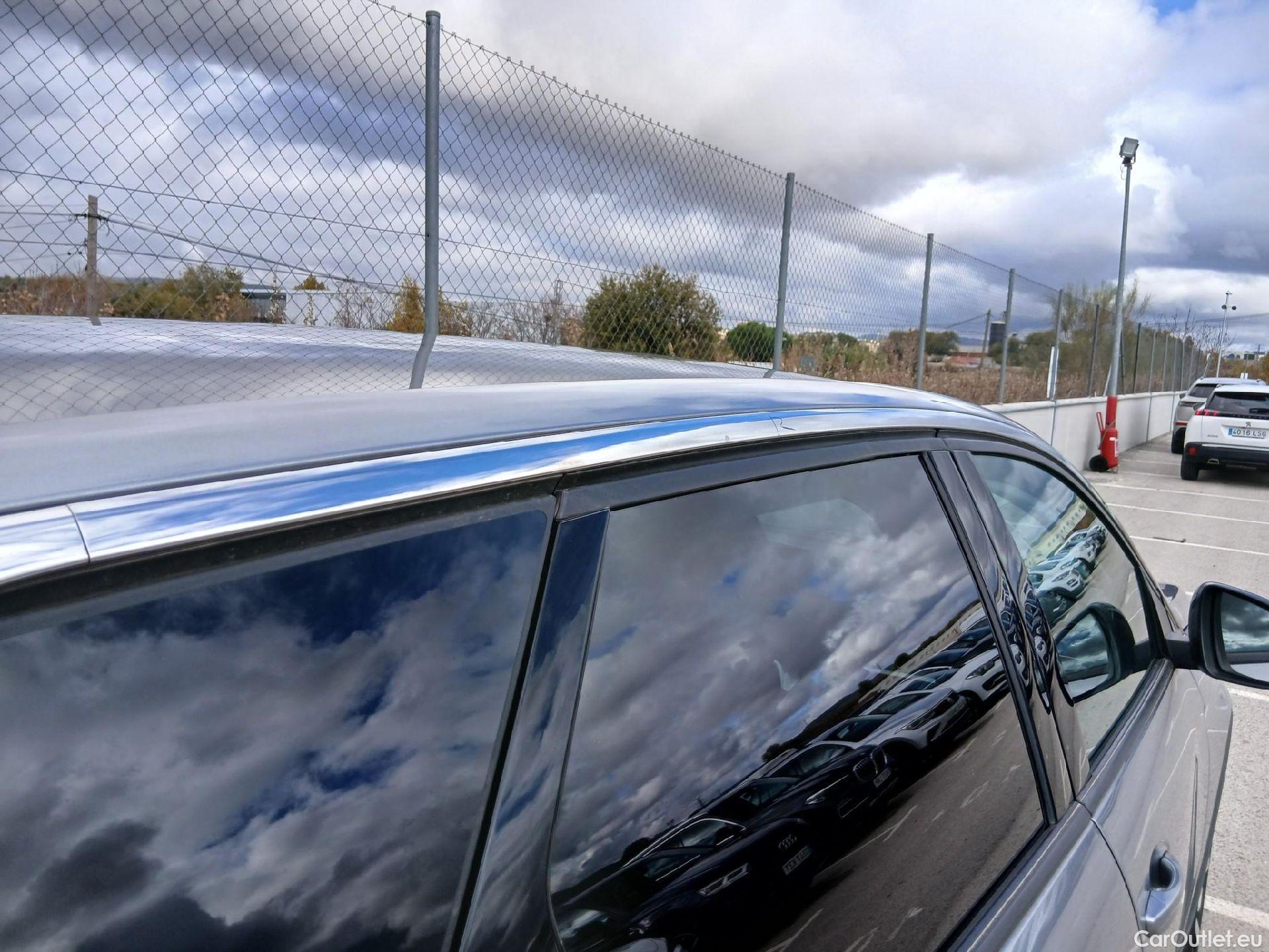  Peugeot  3008 PEUGEOT  / 2020 / 5P / todoterreno 1.5 BlueHDi 96kW (130CV) S&S Allure EAT8 #24