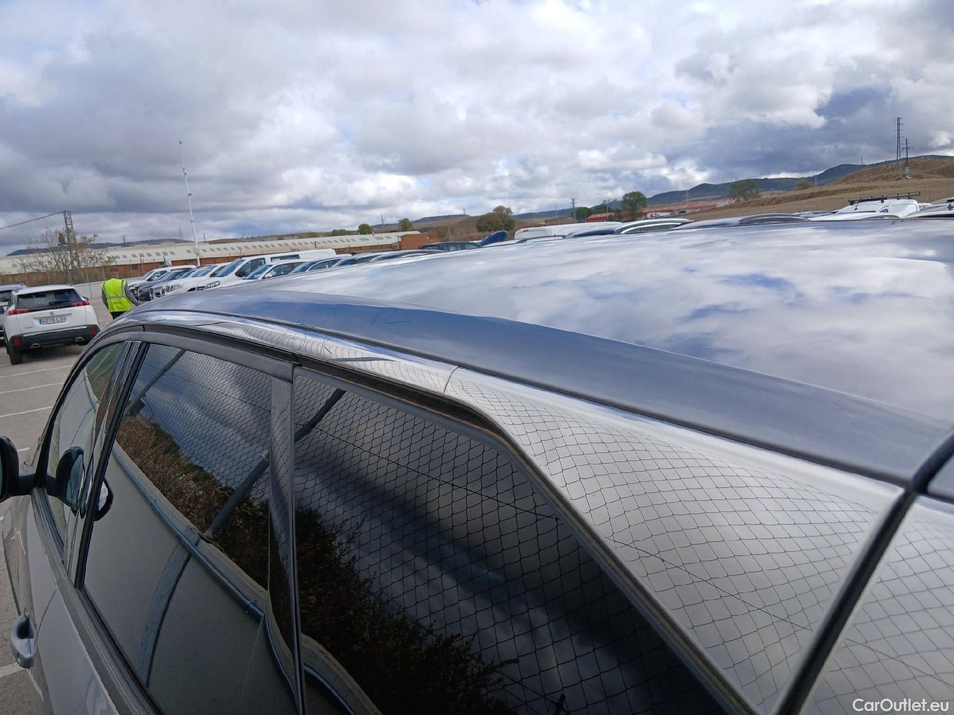  Peugeot  3008 PEUGEOT  / 2020 / 5P / todoterreno 1.5 BlueHDi 96kW (130CV) S&S Allure EAT8 #21