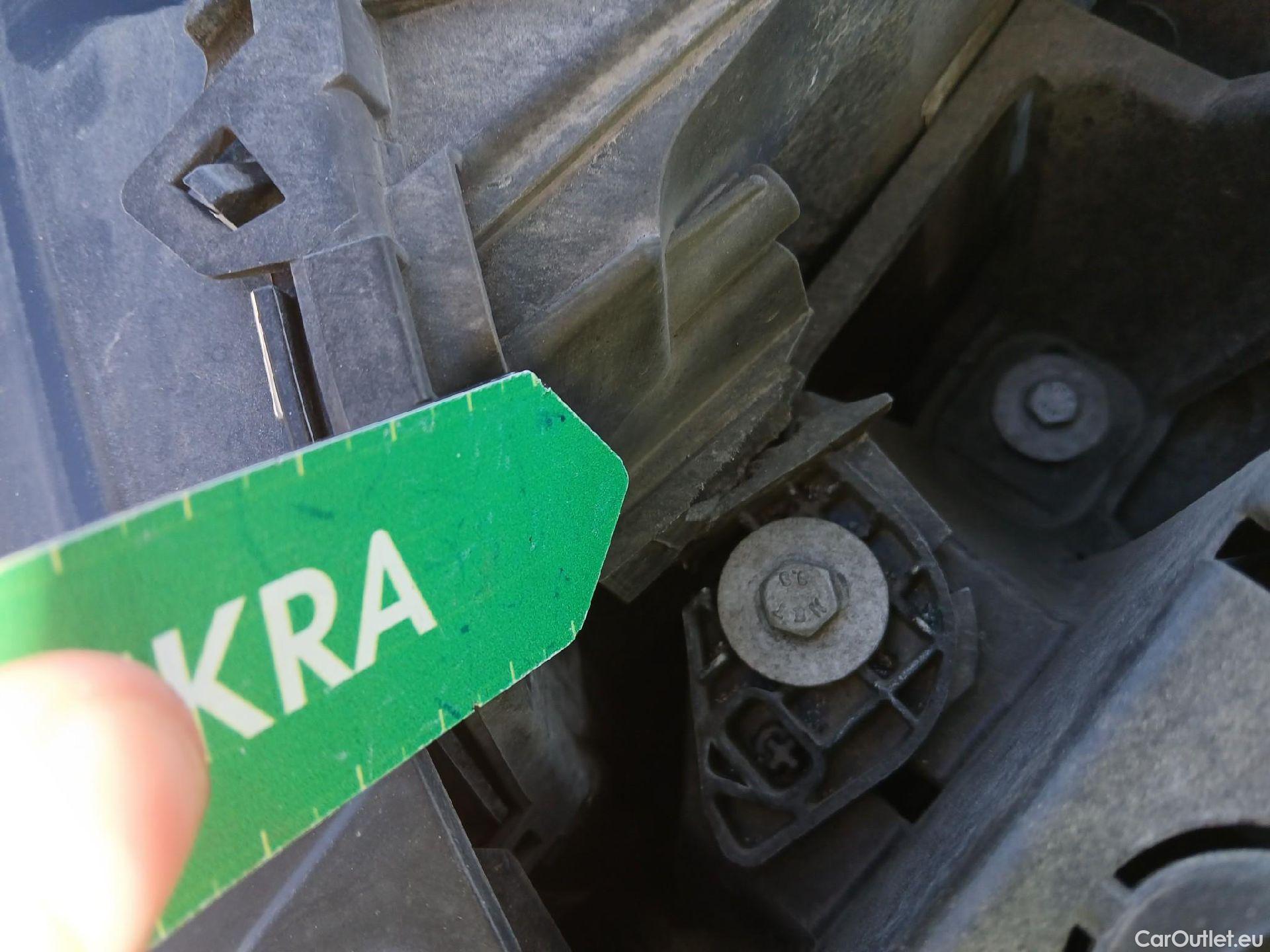  Opel   Grandland X OPEL Grandland / 2021 / 5P / todoterreno 1.5 CDTi Business Edition Auto #10