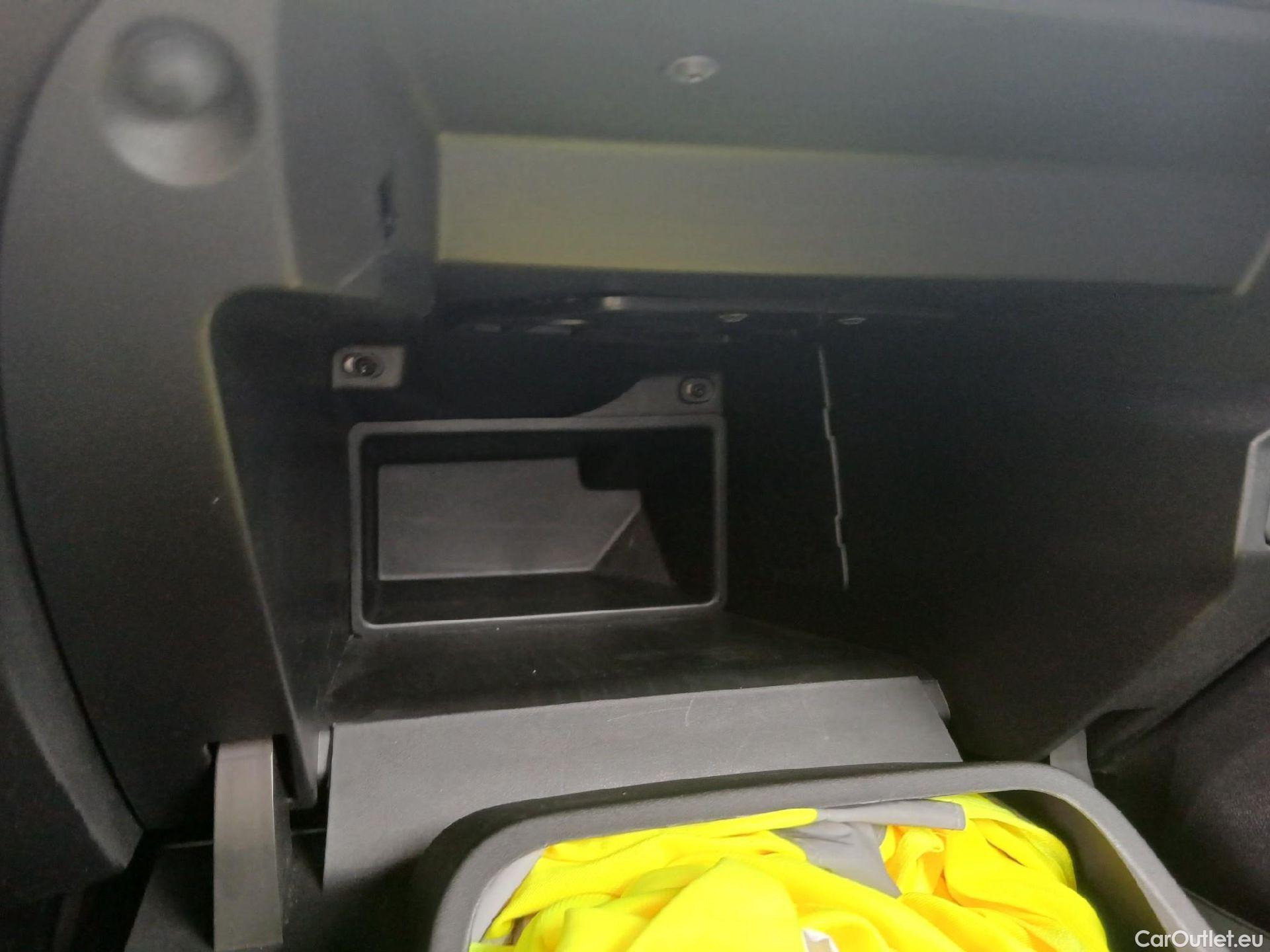  Opel  Corsa OPEL  / 2019 / 5P / berlina con portón 1.2T XHL 74kW (100CV) Edition #1