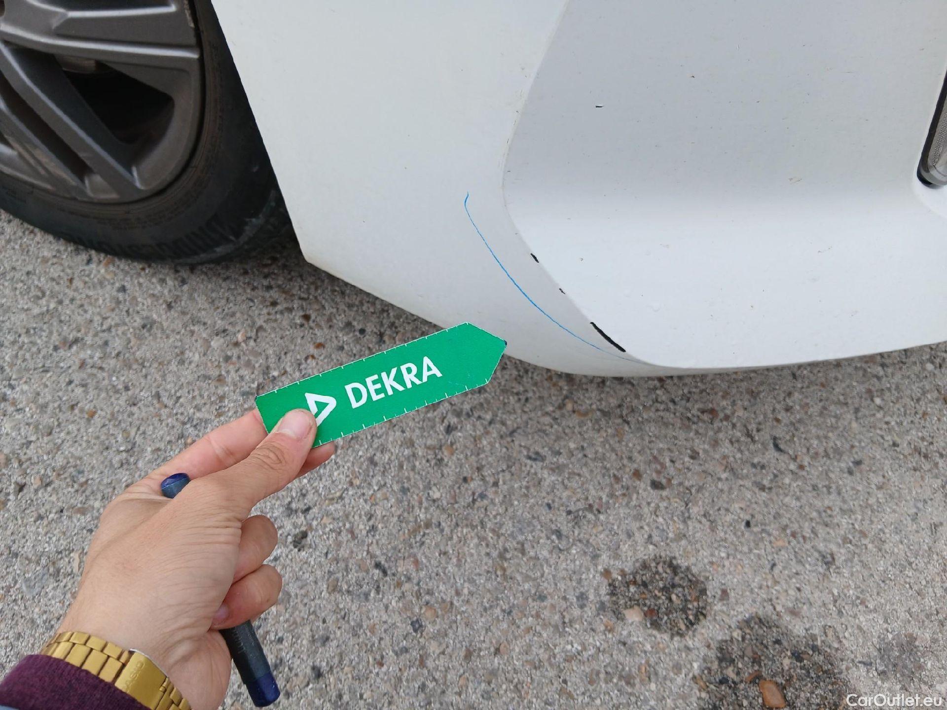  Peugeot  208 PEUGEOT  / 2019 / 5P / berlina con portón BlueHDi 73kW (100CV) Active Pack (AC) #3