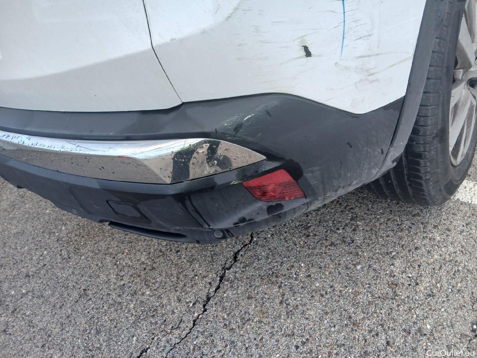  Peugeot  3008 PEUGEOT  / 2016 / 5P / todoterreno 1.2 PURETECH 96KW (130CV) ACTIVE S&S #34