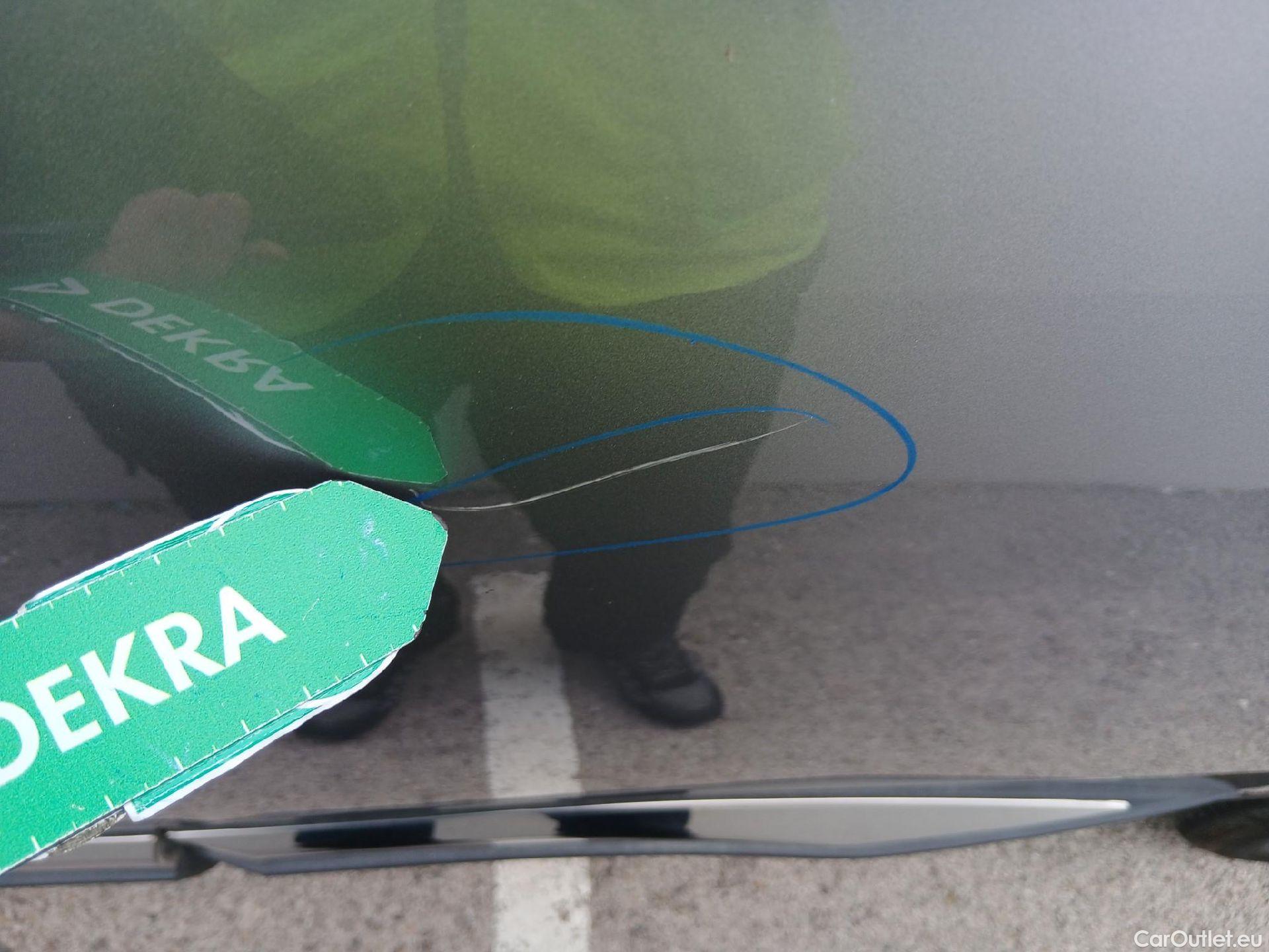  Peugeot  3008 PEUGEOT  / 2020 / 5P / todoterreno 1.5 BlueHDi 96kW (130CV) S&S Allure EAT8 #19