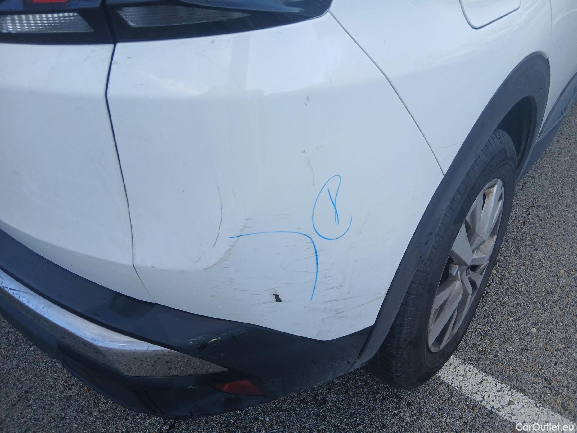  Peugeot  3008 PEUGEOT  / 2016 / 5P / todoterreno 1.2 PURETECH 96KW (130CV) ACTIVE S&S #31