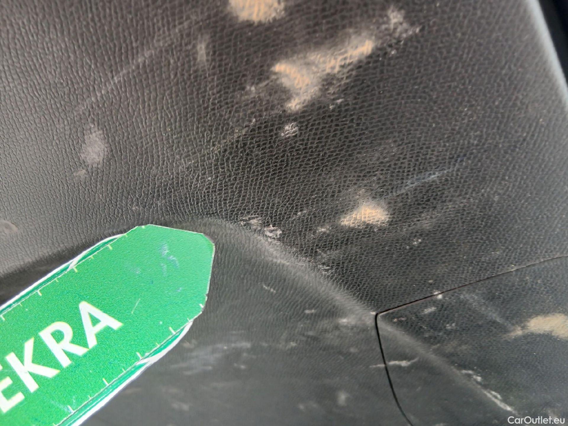  Peugeot  3008 PEUGEOT  / 2020 / 5P / todoterreno 1.5 BlueHDi 96kW (130CV) S&S Allure EAT8 #5